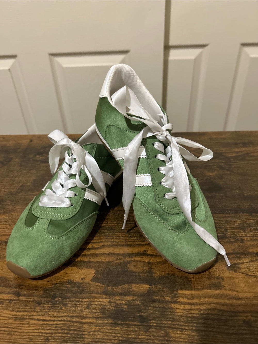 J Slides Peggy Satin Sneakers Green Satin And Suede Leather size 7